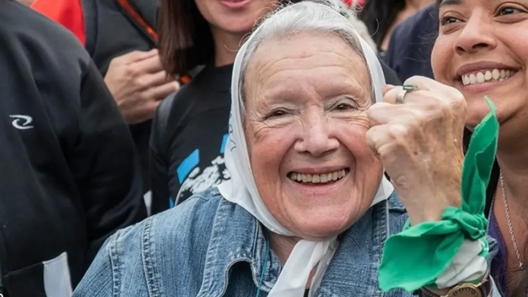 Los legisladores bonaerenses despidieron con un “profundo dolor” a la referente de Madres de Plaza de Mayo – Línea Fundadora, Nora Cortiñas.
