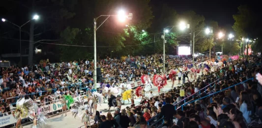 La senadora bonaerense del bloque UCR + Cambio Federal, Lorena Mandagarán, propuso que el partido 25 de Mayo sea la capital provincial del carnaval.
