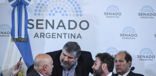 El plenario de comisiones del Senado se reunirá el miércoles 29 de mayo para debatir los dictámenes de la Ley Bases y el Paquete Fiscal.