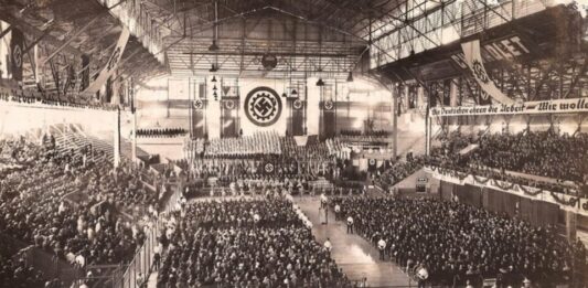 El concejal libertario de Balcarce Enrique Guillén propuso sancionar a su par kirchnerista, Viviana Erreguerena, por comparar al presidente Milei con Hitler.