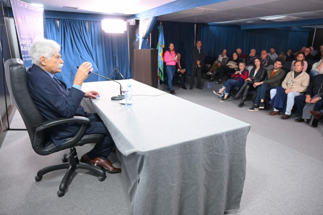 El ciclo Voces Bonaerenses de la Cámara de Diputados presenta una película de Manuel Ugarte y una charla con Gastón Pauls.