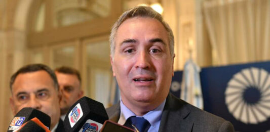 El Secretario de Culto de Milei insistió en la idea de derogar la Ley de aborto en Argentina y respaldó su teoría en la “baja natalidad” que hay.