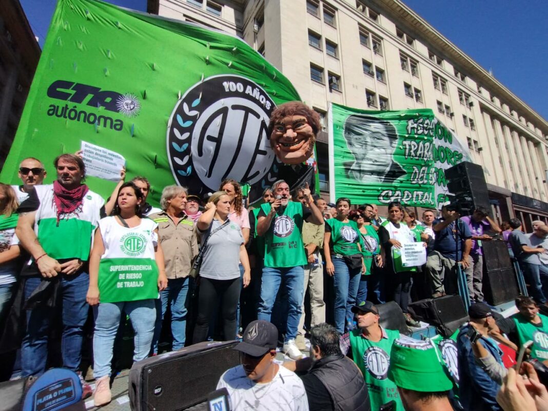 El referente de los estatales, Rodolfo Aguiar, confirmó que se manifestarán en Córdoba y dijo que los gobernadores que firmen el Pacto de Mayo serán cómplices del ajuste.