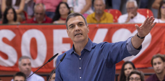 El presidente español, Pedro Sánchez, se refirió a la visita a España de su par, Javier Milei. "La 'internacional ultraderechista' viene a España porque somos todo lo que odian", afirmó.