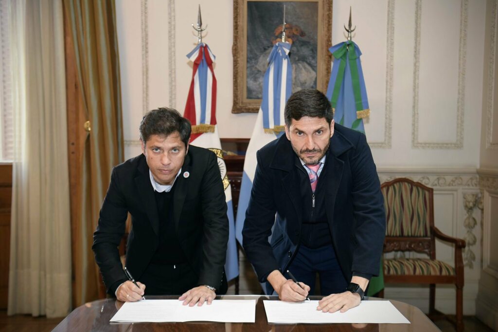 Kicillof y Pullaro firmaron un convenio que extiende el trabajo conjunto entre ambos estados provinciales en la lucha contra el delito.