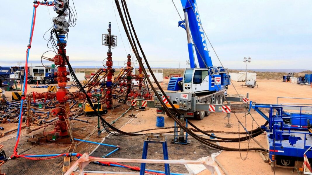 Desde el bloque de senadores radicales presentaron un proyecto para apurar la construcción de la planta de GNL en Bahía Blanca. “Para el sur bonaerense es una cuestión de Estado”, dijeron.