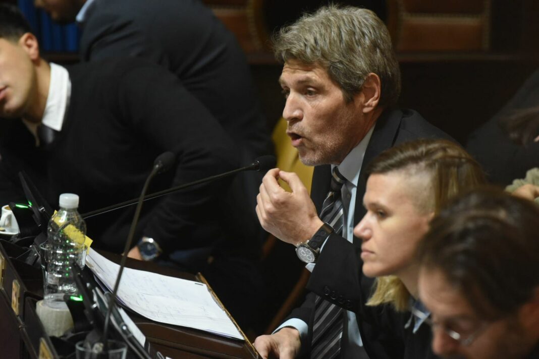 El diputado monobloquista Guillermo Castello volvió a cargar contra los sindicalistas en la sesión de la Cámara baja del pasado miércoles.