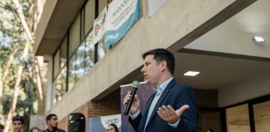 El diputado bonaerense y rector de la Universidad Nacional “Guillermo Brown”, Pablo Domenichini, volvió a exigirle fondos a Nación para las universidades nacionales.