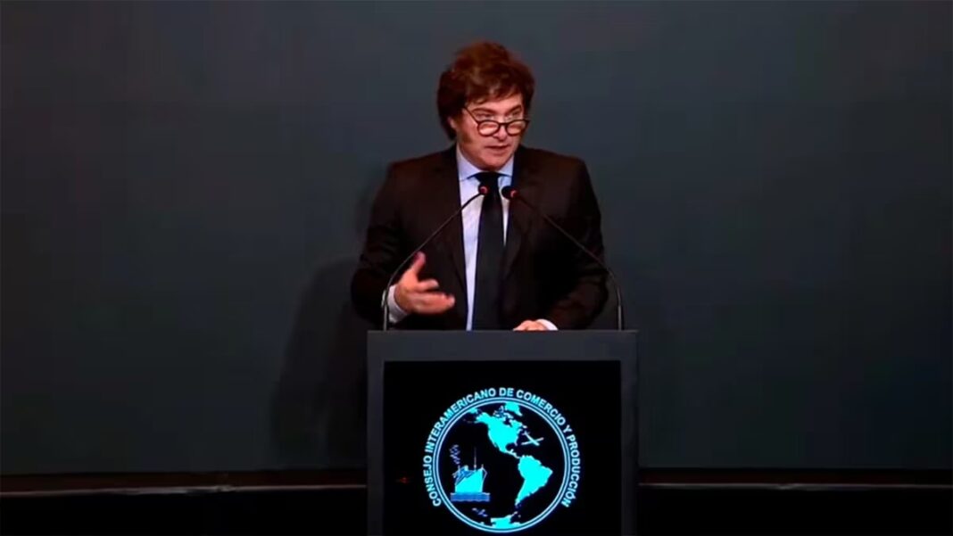 Ante empresarios, el presidente de la Nación, Javier Milei, defendió este miércoles el tipo de cambio y aseguró que “está cada vez más cerca” de levantar el cepo.