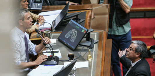 Menem desestimó los reclamos de la oposición por las “alteraciones” a la Ley Bases