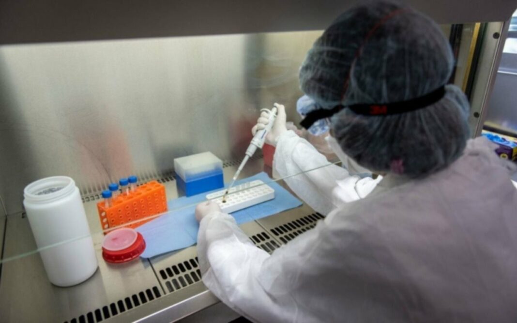 La Federación de Bioquímicos bonaerenses advierte que el mayor conflicto que atraviesan es producto del atraso de honorarios.
