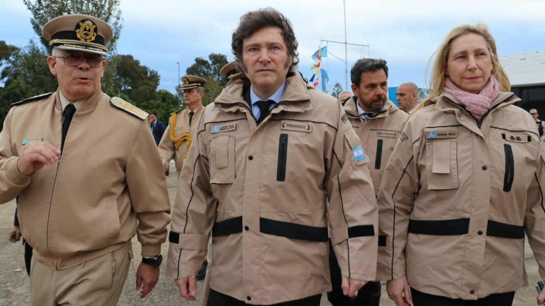 El presidente Javier Milei y otros funcionarios nacionales celebraron este lunes la anulación de la condena al policía Luis Chocobar.