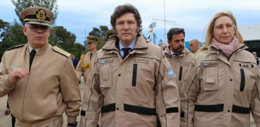 El presidente Javier Milei y otros funcionarios nacionales celebraron este lunes la anulación de la condena al policía Luis Chocobar.