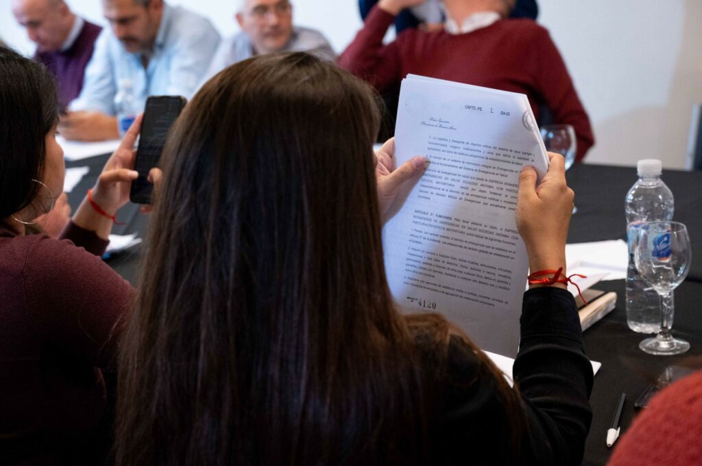 Kprelak explicó los alcances de la creación de empresas estatales que impulsa y presentó dos nuevos proyectos de salud.
