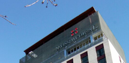 A raíz de un pedido judicial de Swis Medical, la Justicia pospuso la devolución de las cuotas cobradas por encima de la inflación de las prepagas.