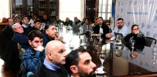 Funcionarios de Kicillof mantuvieron una reunión informativa con los estatales bonaerenses y se comprometieron a retomar la negociación paritaria.