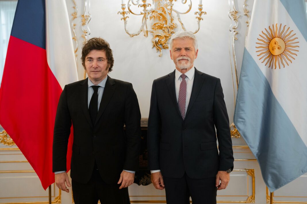 En el encuentro con el presidente República Checa, Javier Milei pidió apoyo para poder convertirse en “socio global de la OTAN”.