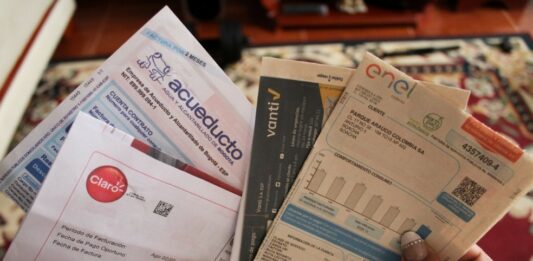 En el primer año de Javier Milei, los servicios públicos aumentaron 345% en el AMBA. Todos los detalles.