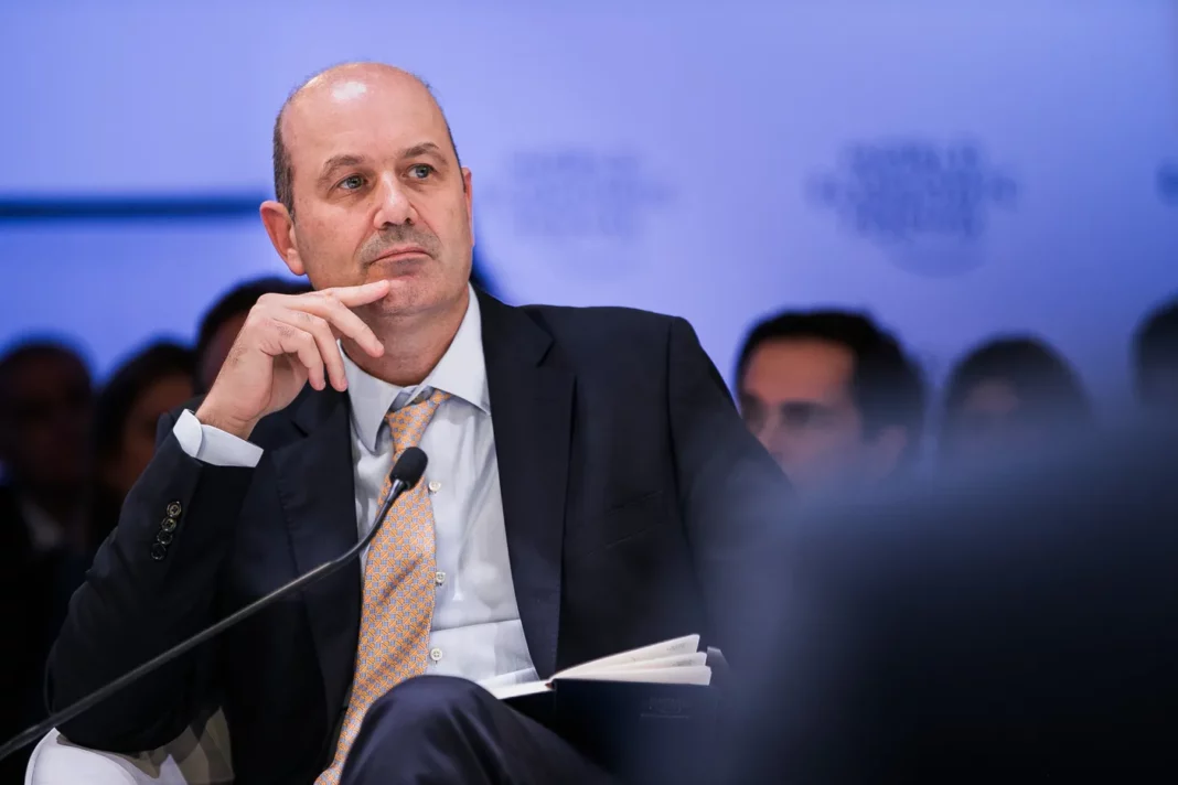 Milei quiere a Sturzenegger en su Gabinete pero todavía no llegaron a un acuerdo sobre sus funciones. Qué pasó.