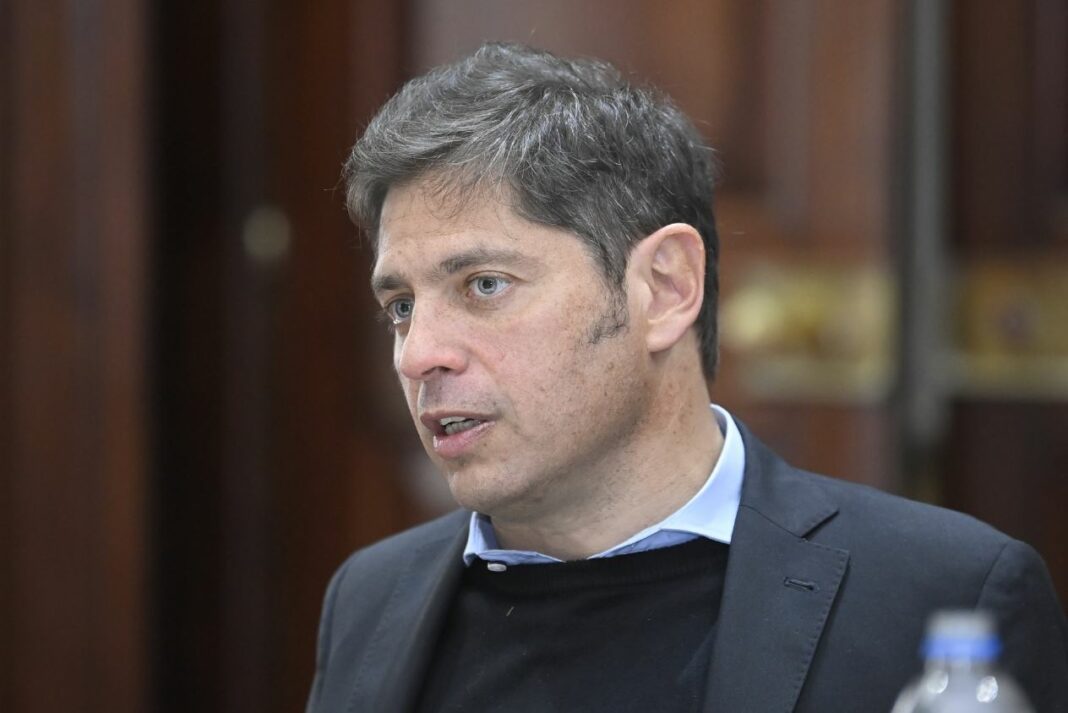 El gobernador bonaerense Axel Kicillof rechazó la convocatoria que realizó Javier Milei para firmar el Pacto de Mayo en Tucumán.