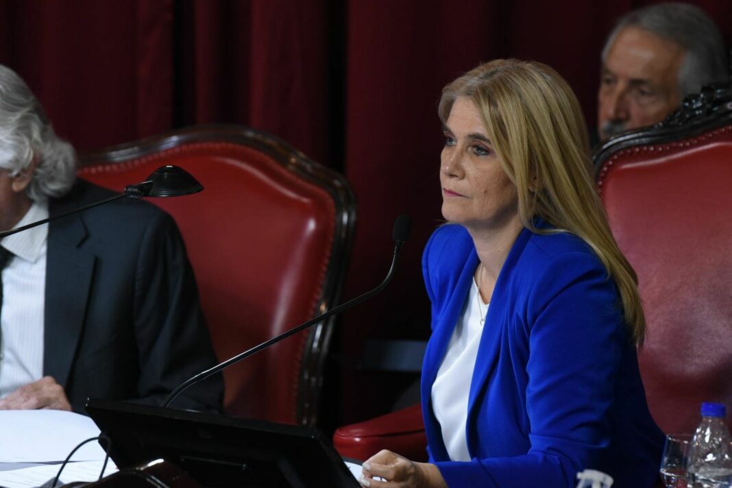 Verónica Magario tomó distancia del proyecto de indemnizaciones laborales de La Cámpora. “No es una iniciativa del Gobierno”, advirtió.