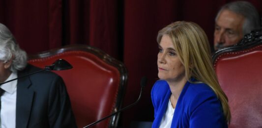 Verónica Magario tomó distancia del proyecto de indemnizaciones laborales de La Cámpora. “No es una iniciativa del Gobierno”, advirtió.