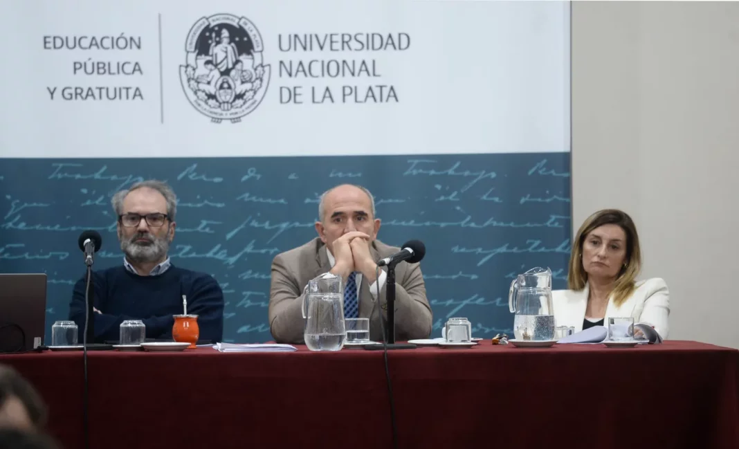La Federación Universitaria de La Plata (FULP) elevó un duro informe que muestra la poca cantidad de dinero que destina Nación a las becas de la UNLP.