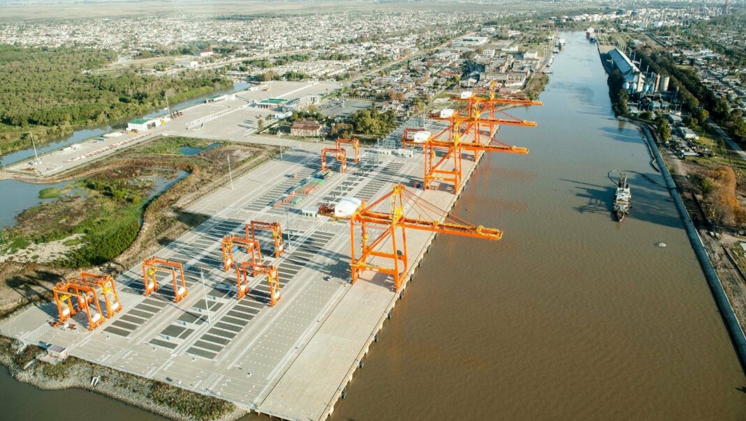 Alak y Kicillof comenzaron a estudiar un proyecto para que el puerto de La Plata se convierta en una alternativa para viajar a Uruguay.