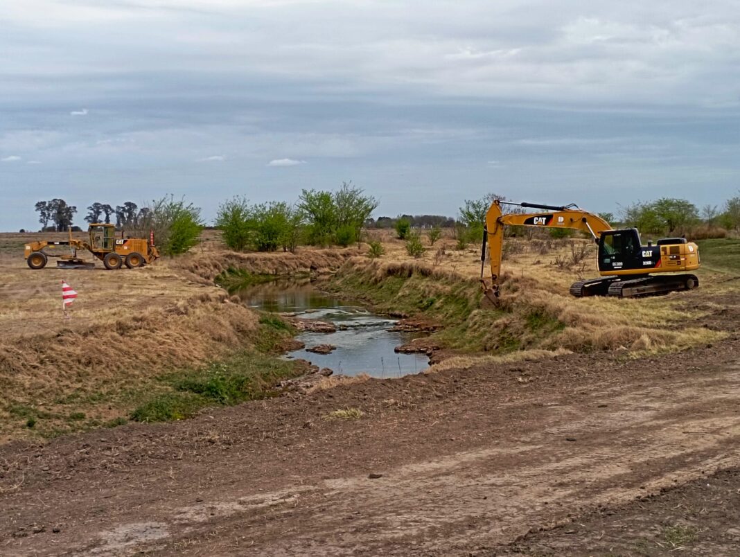 Un intendente bonaerense le recriminó a Kicillof la decisión rescindir el contrato con la empresa que se encargaría de la construcción de una presa de agua.