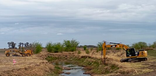 Un intendente bonaerense le recriminó a Kicillof la decisión rescindir el contrato con la empresa que se encargaría de la construcción de una presa de agua.