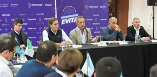 Funcionarios de todas las provincias se unieron para intentar salvar los Juegos Nacionales Evita tras su desfinanciación.