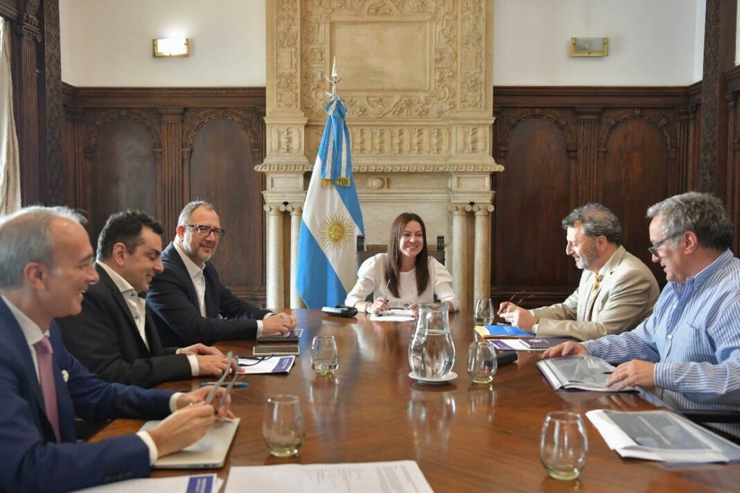 En medio de la crisis de Gobierno por los alimentos retenidos, el Ministerio de Capital Humano oficializó a dos nuevos funcionarios. Quiénes son.