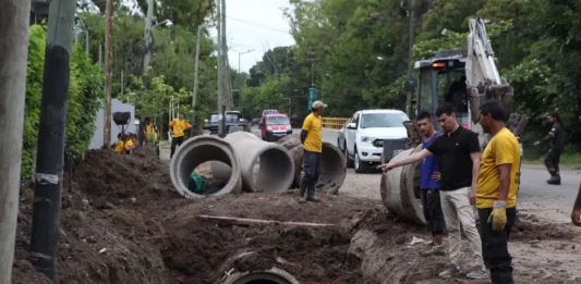Alak y Kicillof comenzaron a realizar obras para mejorar el acceso a la vivienda en los barrios periféricos de La Plata.