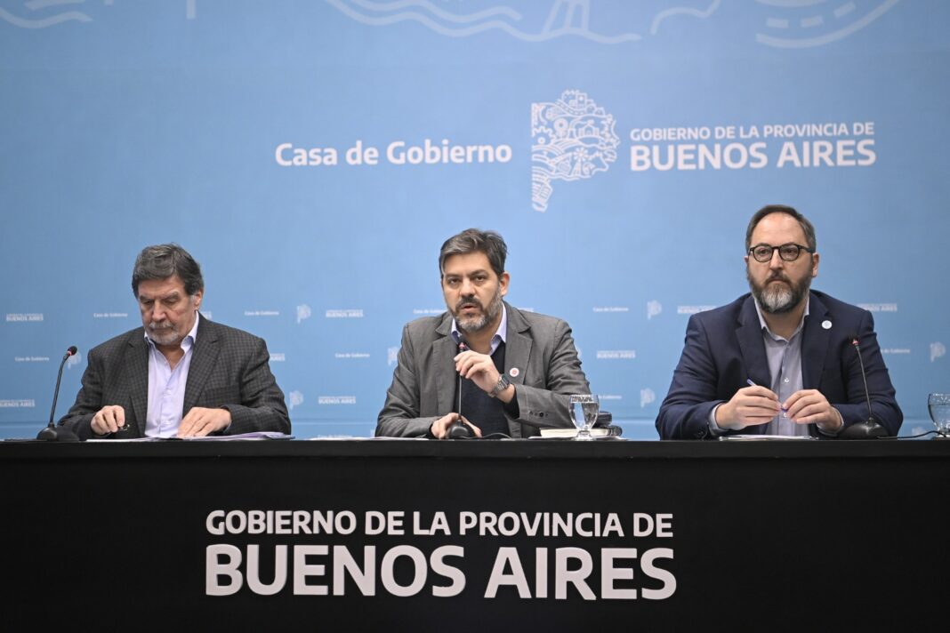 Carlos Bianco ratificó el encuentro de Kicillof con el Papa Francisco y utilizó la conferencia de prensa para lanzar duras críticas a Milei.