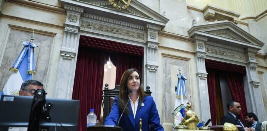 El Senado nacional debate la dinámica que tendrá la sesión de la Ley Bases y el paquete fiscal.