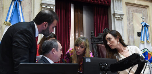 La titular del Senado Victoria Villarruel ultima los detalles de la sesión de la Ley Bases y el paquete fiscal.