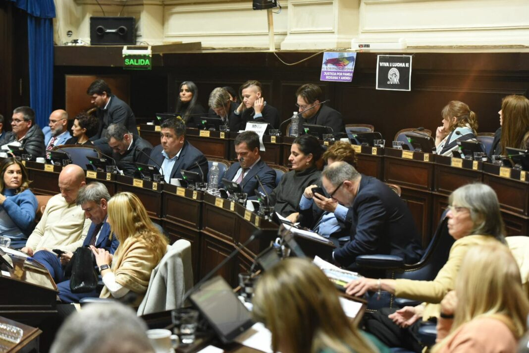 El macrismo elevó una comunicación para voltearle el nombre PRO Libertad a los bloques de Patricia Bullrich en la Legislatura bonaerense.