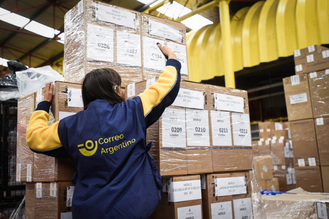 Luego de conocerse los cierres de diversas oficinas de Correo Argentino, la empresa aclaró que participará en las elecciones 2025 en su rol de transporte de urnas.
