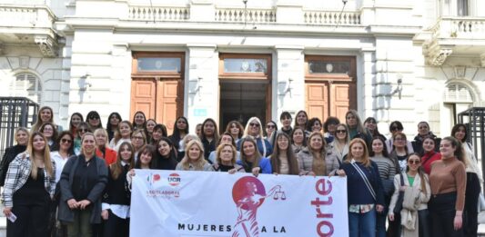 Diputadas y senadoras del radicalismo reclamaron que los cargos vacantes de la Corte bonaerense sean ocupados por mujeres.