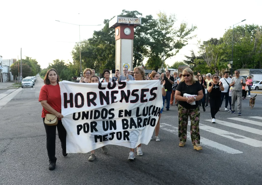 Un grupo de vecinos de Los Hornos se reunirán con autoridades del Municipio de La Plata para pedir más seguridad en el barrio.