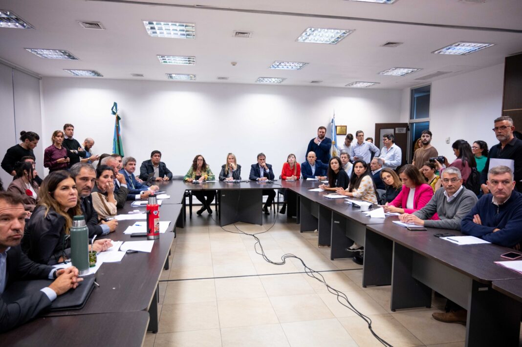 Tras el quiebre del PRO, el macrismo va por todo y también quiere pasar la escoba por las comisiones de la Legislatura bonaerense.