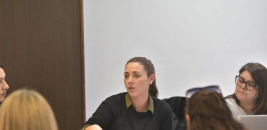 La diputada provincial del PRO, Julieta Quintero Chasman, propuso incluir la educación emocional en la currícula escolar.