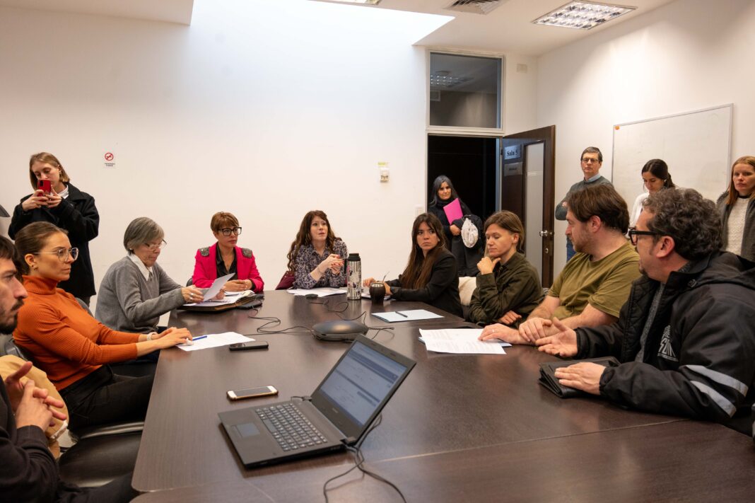 La Legislatura bonaerense retoma las actividades tras el receso invernal, con cinco reuniones de comisión en Diputados y una sola en el Senado.