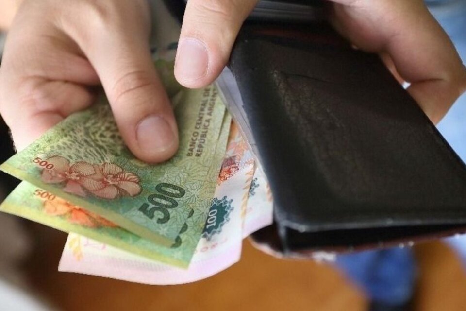 Febrero, abril y mayo fueron los meses en los cuales los salarios promedio quedaron por encima de la suba de precios en 2024.