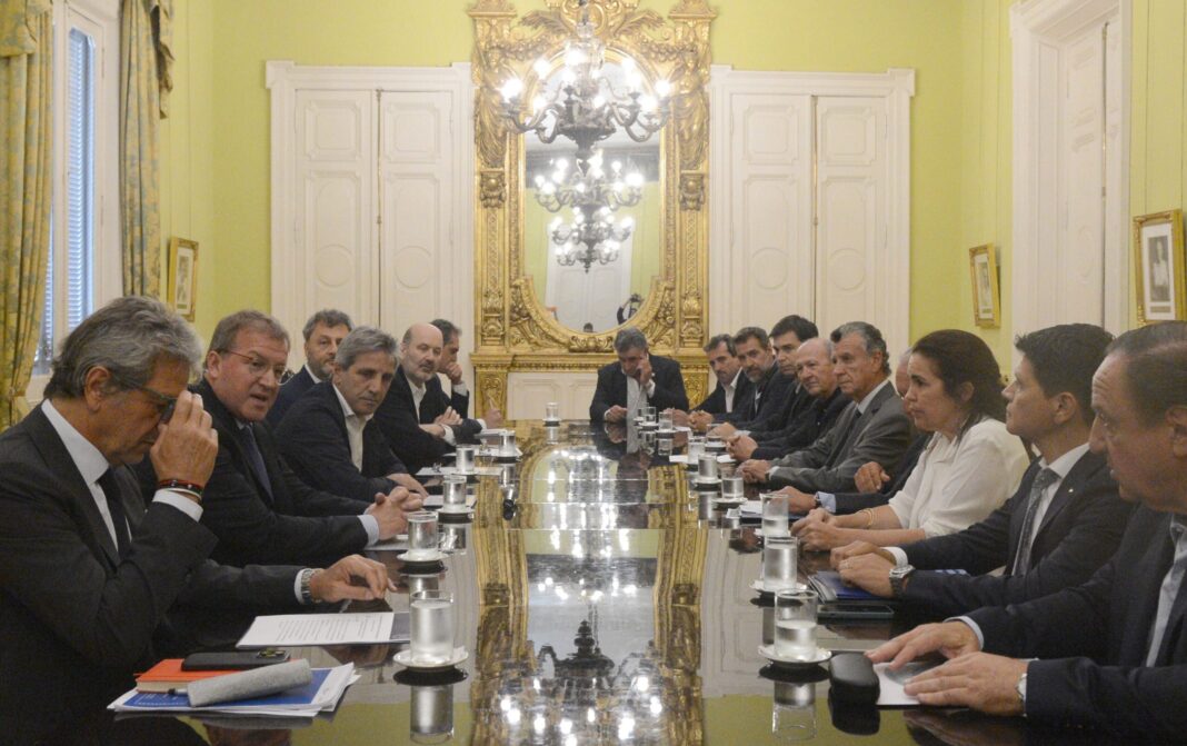 El secretario de Trabajo, Julio Cordero, recibe a empresarios para discutir los detalles de la reglamentación de la reforma laboral. Todos los detalles del encuentro.