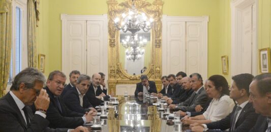 El secretario de Trabajo, Julio Cordero, recibe a empresarios para discutir los detalles de la reglamentación de la reforma laboral. Todos los detalles del encuentro.