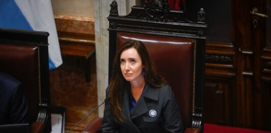Villarruel oficialmente dejó de ser la presidenta del Partido Demócrata de la provincia de Buenos Aires, tras las críticas por sus anuncios en redes sociales.
