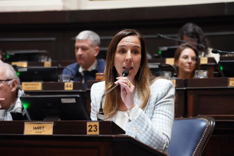 La diputada bonaerense, Lucía Iañez, autora del proyecto que amplía las licencias a los estatales bonaerenses.
