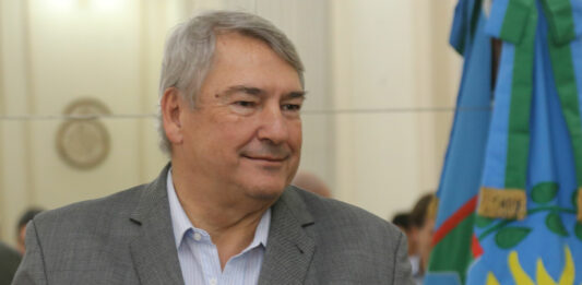 El ministro de Transporte, Jorge D ´Onofrio, señaló que los municipios deberán bajar la tarifa de colectivo, tras la suba del subsidio que otorgó la administración de Axel Kicillof.