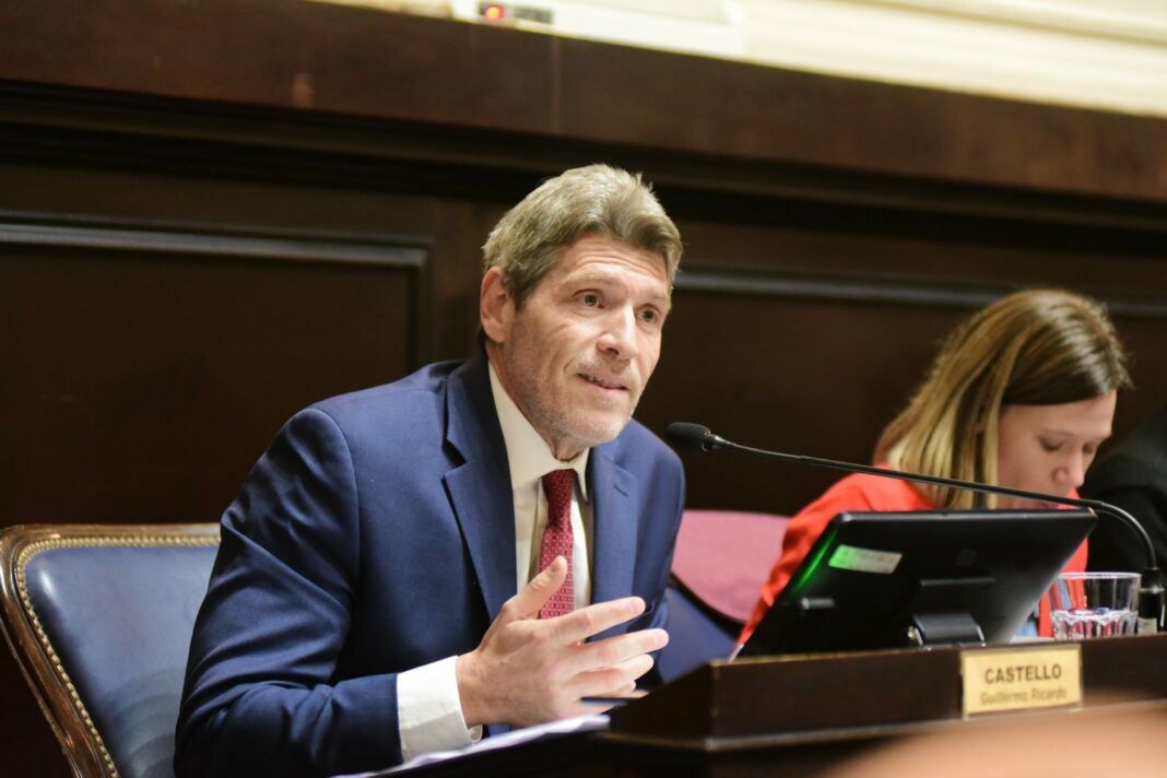 El diputado bonaerense Guillermo Castello volvió a apuntar contra Kicillof por no adherir al blanqueo de capitales.
